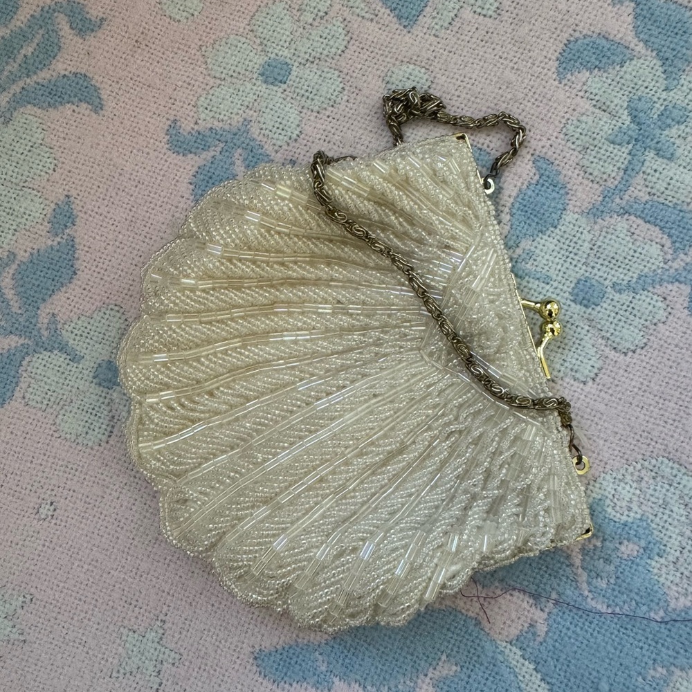 VTG La Regale Elegant Cream Beaded Clutch - Picture 4 of 10